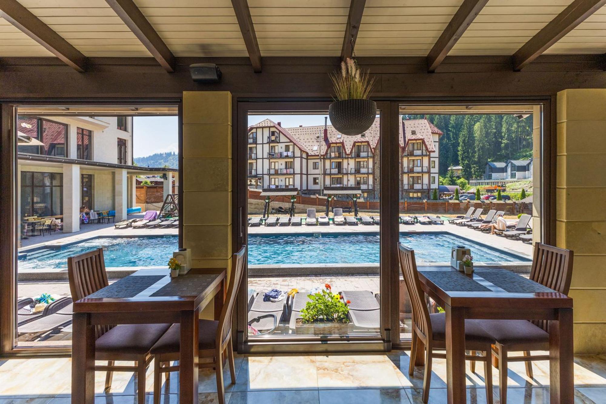 Continental Spa Resort Bukovel Kültér fotó
